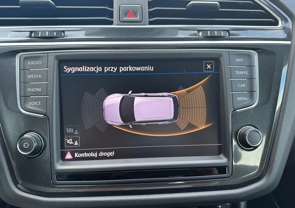 Volkswagen Tiguan cena 71900 przebieg: 168800, rok produkcji 2017 z Chorzów małe 172